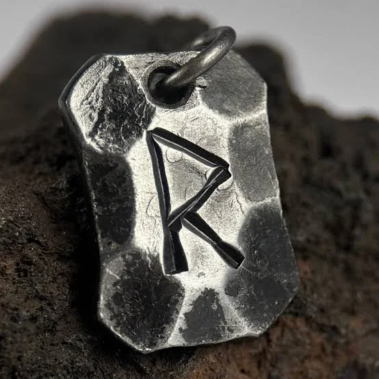 Proč se jmenuje Raidho? Příběh jedné runy